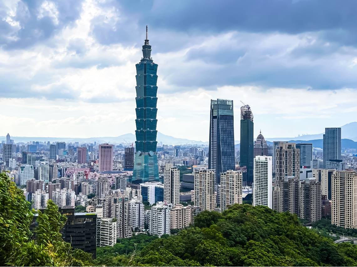 台北、首爾、上海出生率全球最低，但房價漲幅也是名列前茅。台北市 101大樓