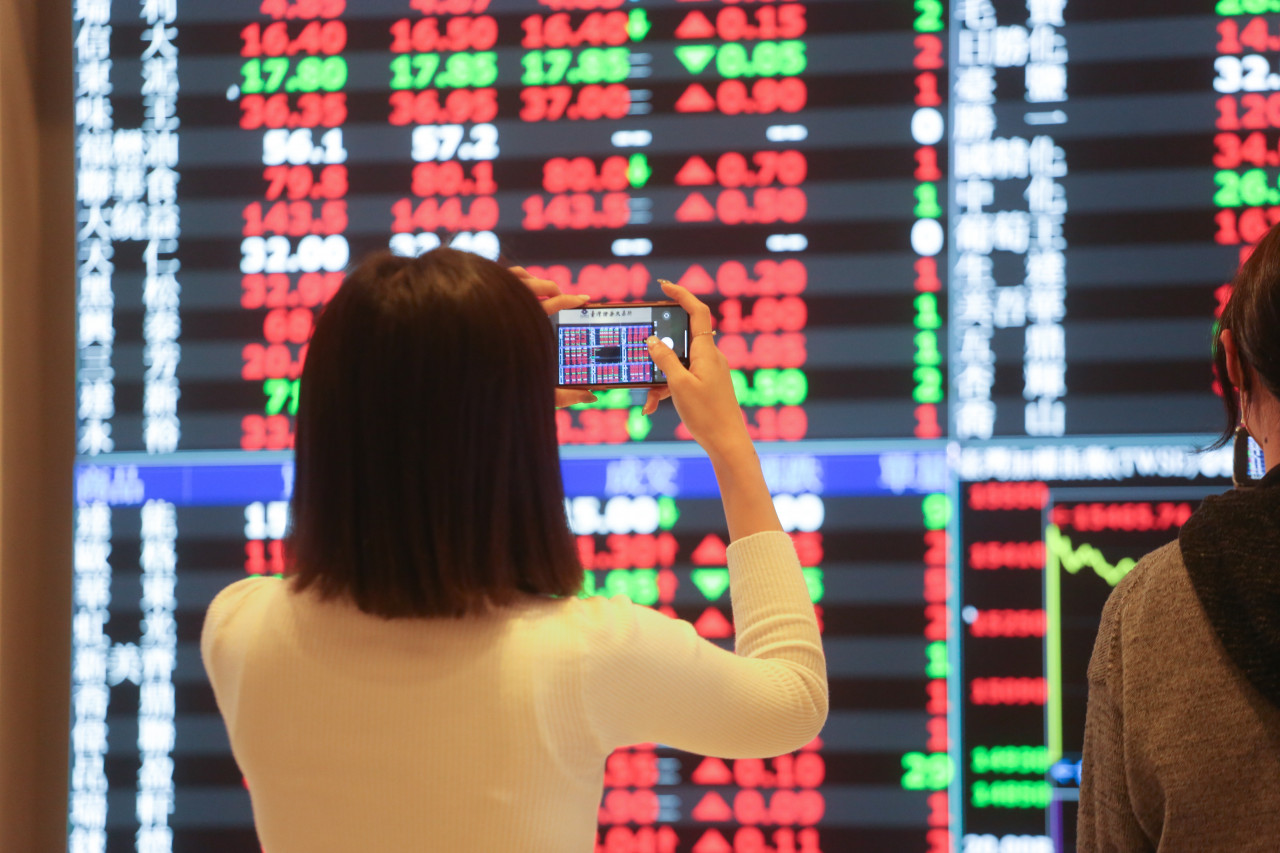 台積電重返千元、台股氣盛收復所有均線！萬海(2615)、陽明(2609)、長榮(2603)…航運股何時啟航看這時間- 今周刊