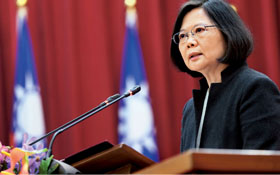 蔡英文：經濟穩定優先，下屆央行總裁匯率政策不會U型反轉