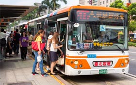 荷包又要縮水了？　油價5連漲拉高公路客運票價