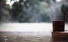 泡湯賞櫻冷颼颼 出遊保暖不掃興！