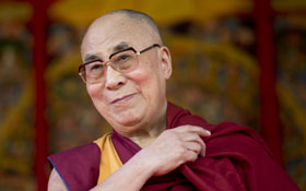 一則附上達賴喇嘛名言的貼文     讓賓士對中國一再道歉