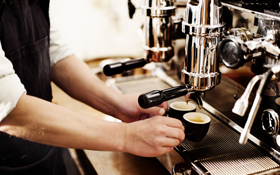 培訓街友當咖啡師   這家咖啡連鎖店讓你買咖啡、做好事