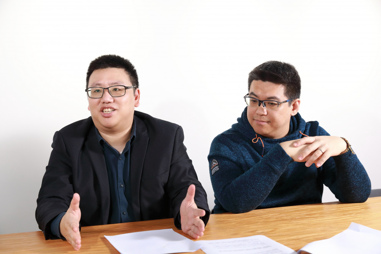 圖說：MBC多元資本行銷長呂欽元（左）與董事長林俊洲（右），攜手整合加盟招商、企業經營與資本資源，打造跨產業企業成長生態系，協助中小企業加速擴張