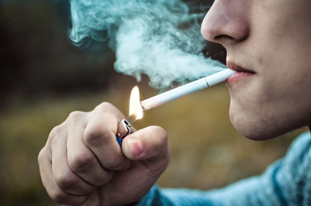 崩潰~鄰居在家抽菸,菸味全飄來我家!律師教你這樣做... - 今周刊