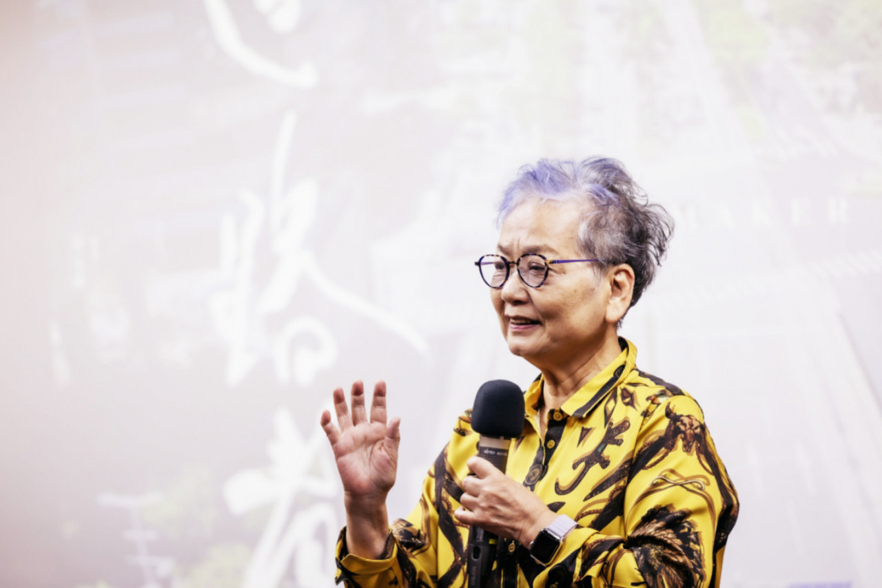 60歲學游泳、70歲歐洲自助旅行、80後中風也要笑！「台灣最會花錢媳婦」豁達看老：一邊老，一邊好