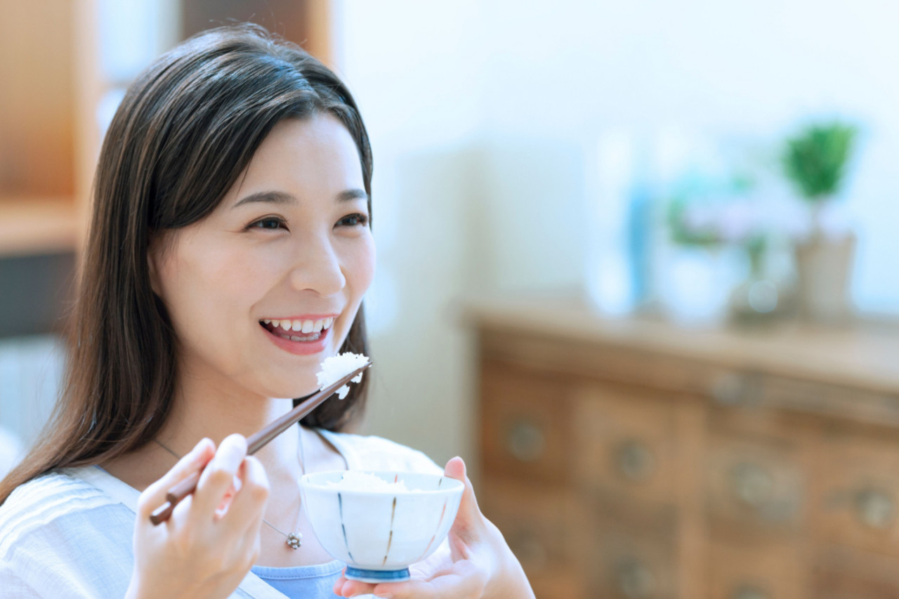 她靠「1飲食法」狂瘦25公斤，暴食症不藥而癒…別到50歲才知道，這些「超級食物」越吃越不健康