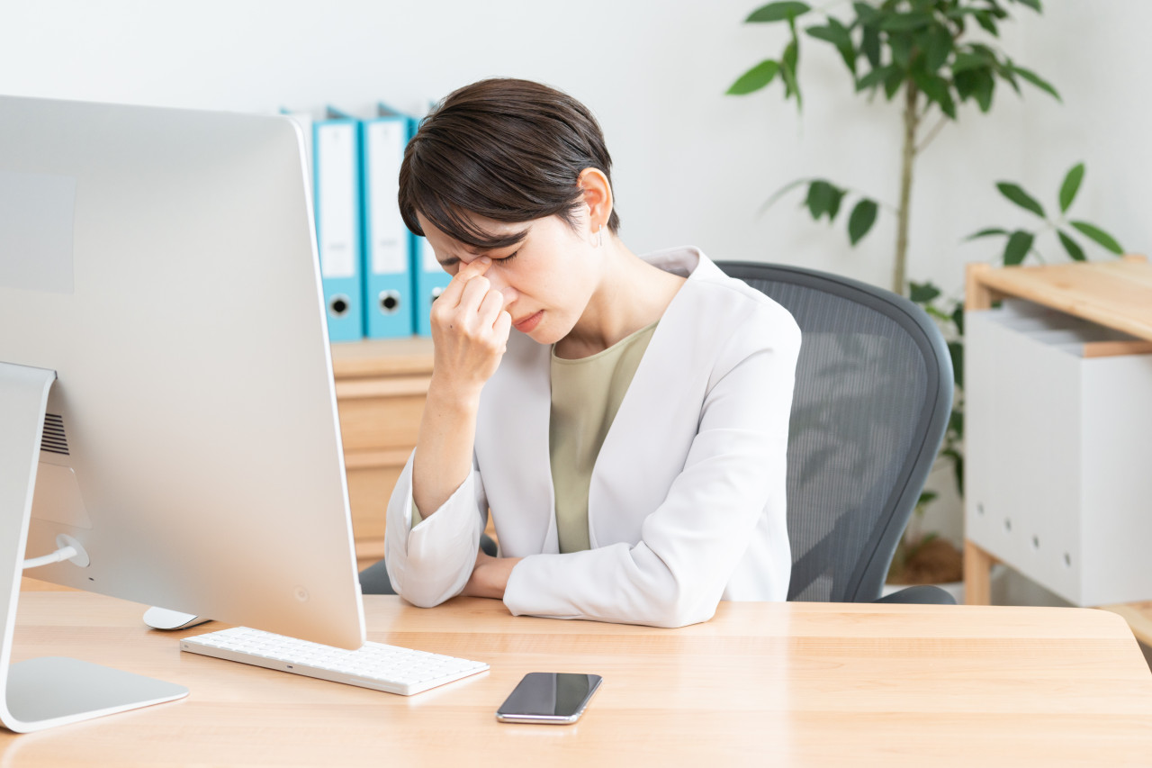 工作用電腦、假日跑馬拉松！52歲白內障怎麼選？醫推「散光＋長延焦點」：視力切換易如反掌