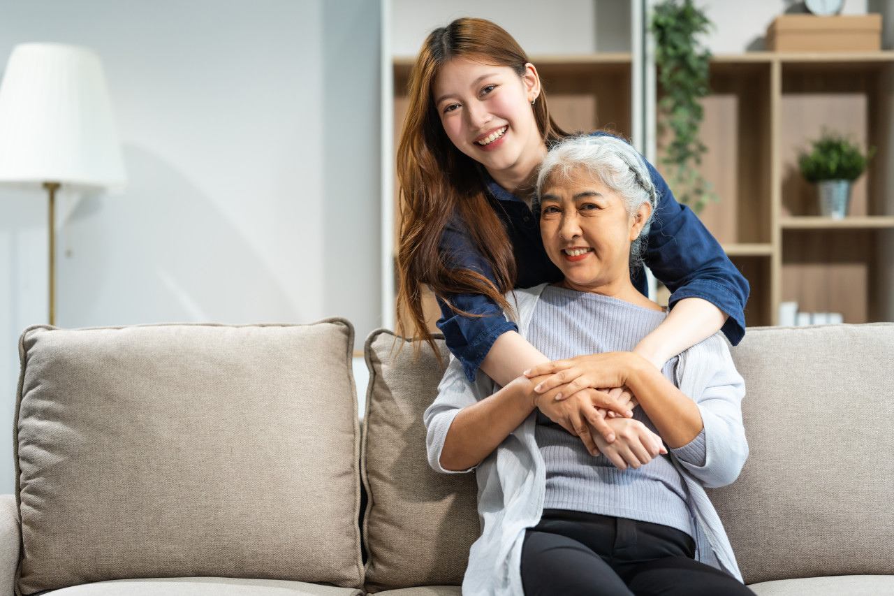 罹癌媽出院前2天，弟弟收到留學通知…「個人規劃vs照顧家人」怎抉擇？醫師姊：人生仍要繼續往前