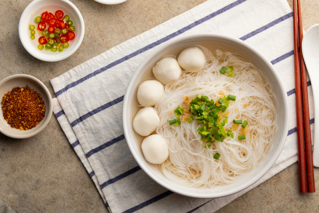 吃下「雙氧水漂白豬腸」怎麼辦？醫點名「這些食物」養好菌、修復細胞：別追求太乾淨的食物