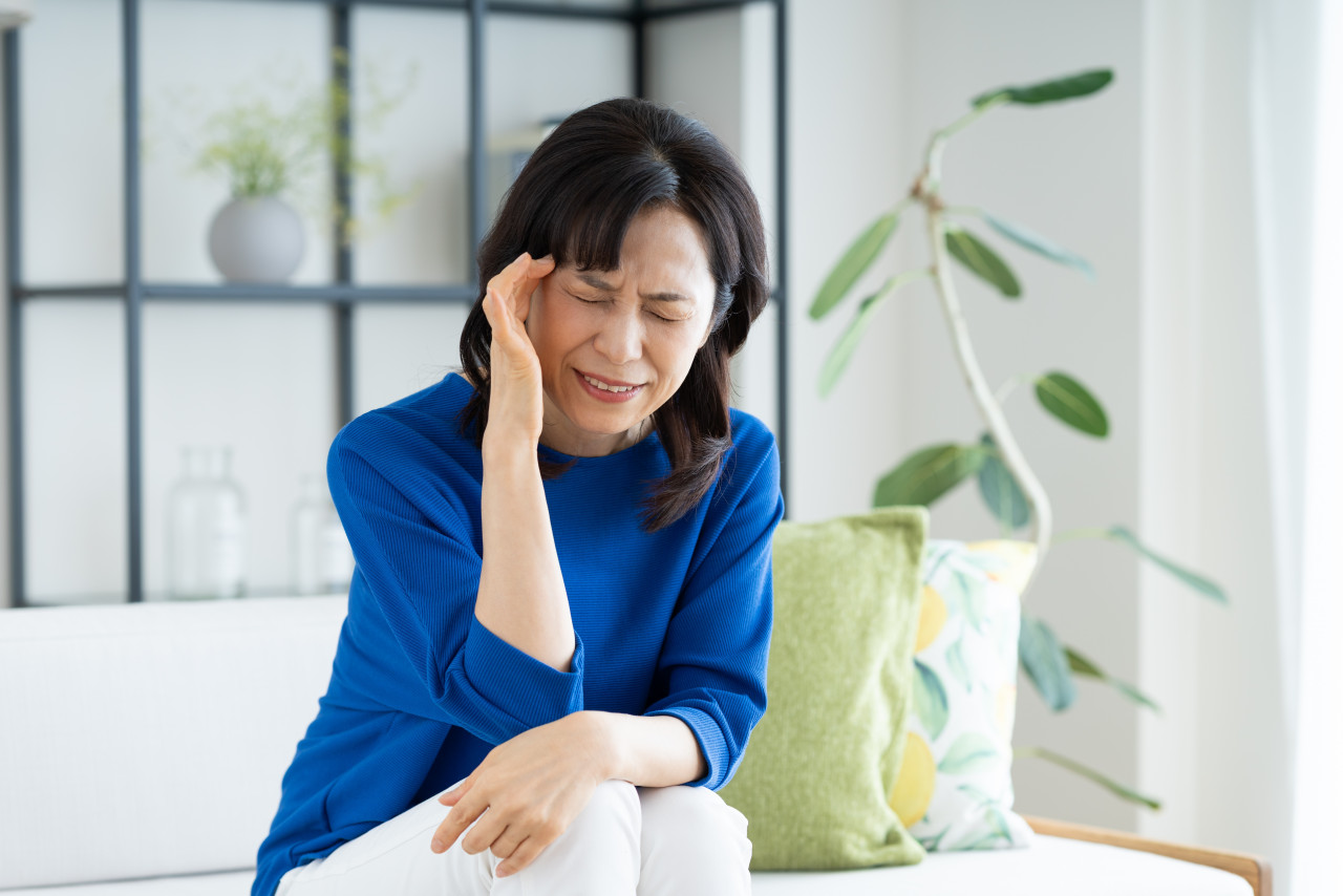 一放假就頭痛、眩暈像坐海盜船！忍了20年才知道白忍了…醫：發作前早有預兆，你認得出來嗎？