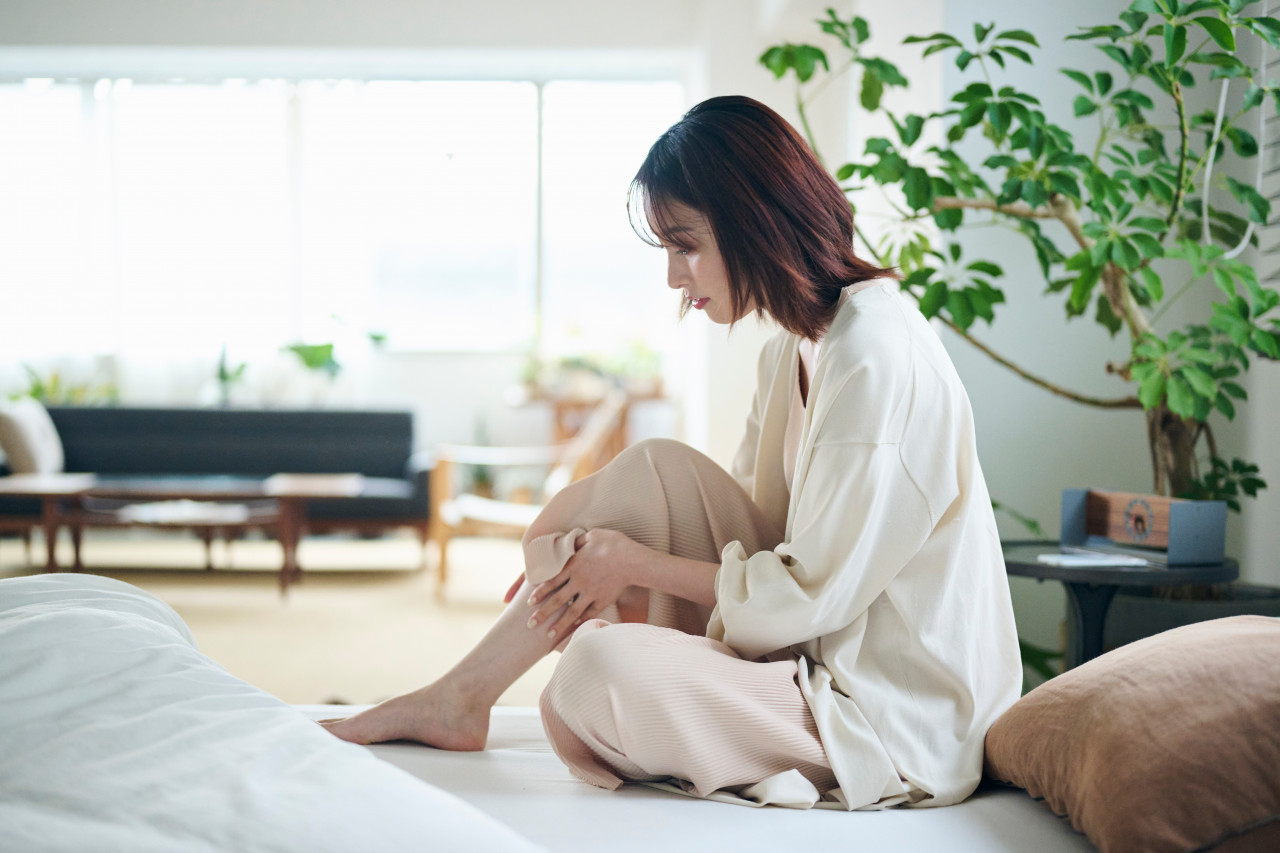 泡泡尿久久不散、腳水腫、特別容易累？醫揭腎臟求救5警訊：發現時恐已逼近洗腎