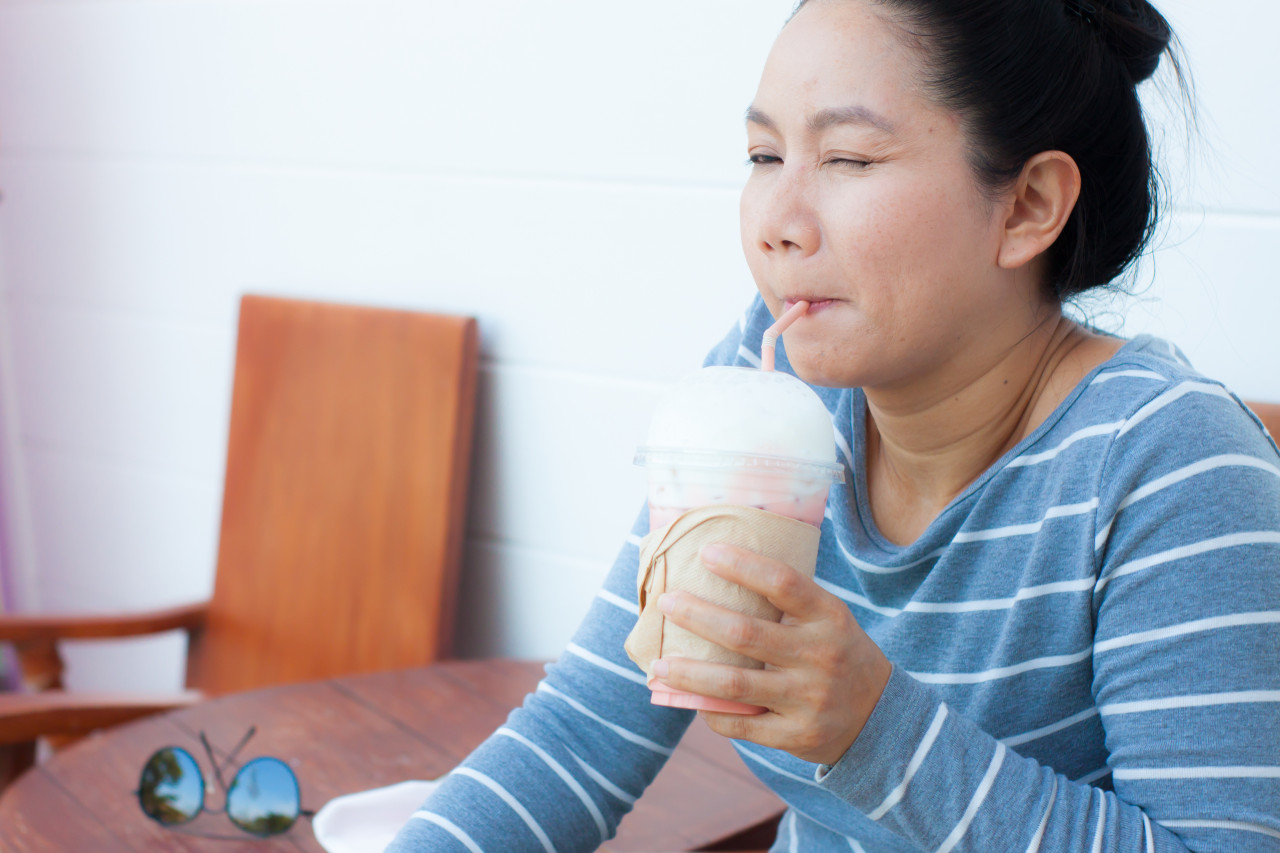 冷飲越喝越累？其實是濕熱在作怪！外熱、內濕、腸胃冷…中醫推薦3款「排濕配方」讓濕氣有路可走