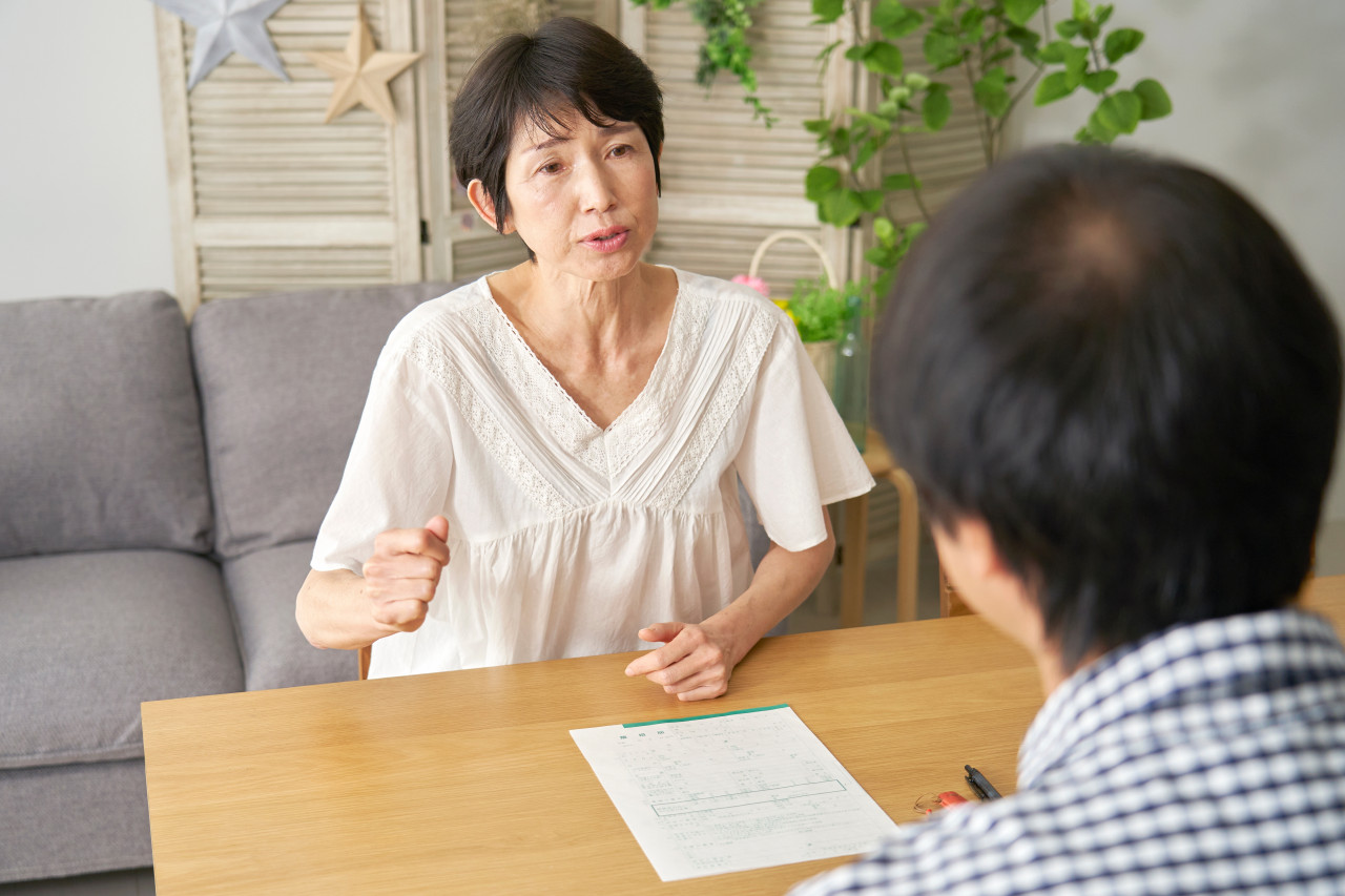 「這划算嗎？」他靠這句話存到2千萬，回家卻見離婚協議書…妻一句話讓他崩潰：33年的回報是什麼？