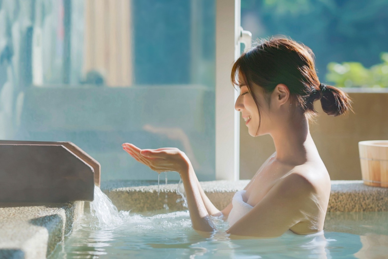 每天泡澡10分鐘，身體啟動修復力！醫：抗老效果越泡越明顯…熱療為何能同時顧心臟、大腦與免疫？