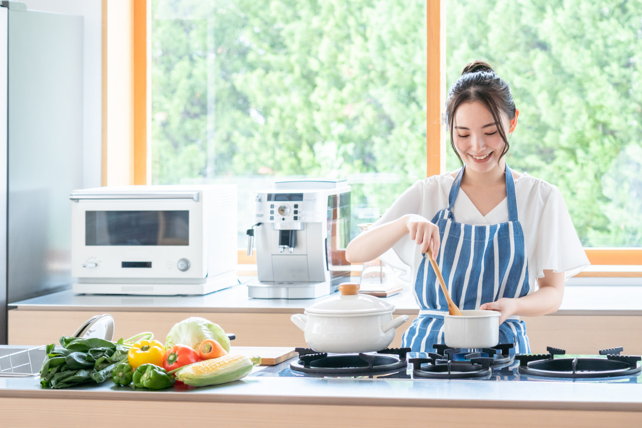 省2元手續費卻花萬元買鑄鐵鍋！她省錢投資興趣，存款暴增7位數：創造收入的方法，比省錢更重要