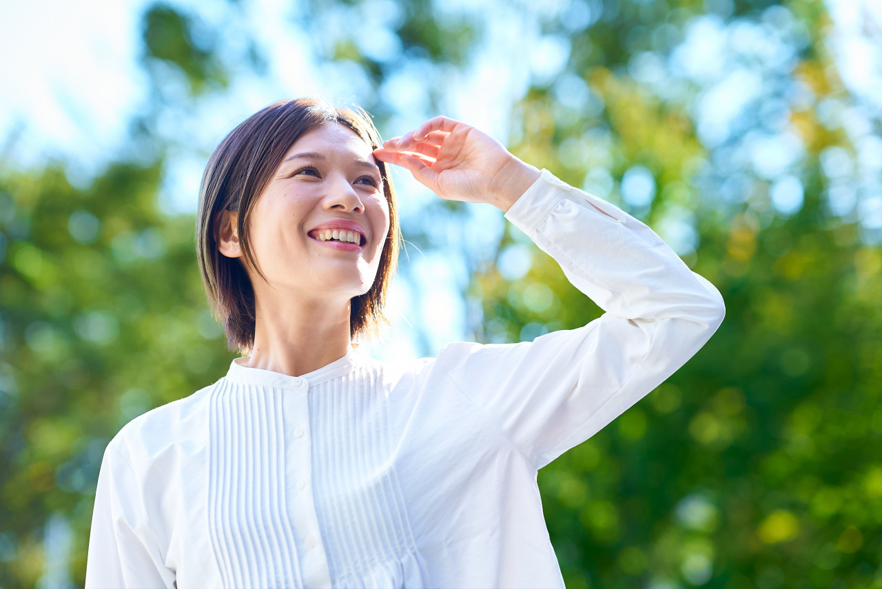 別以為中風只發生在冬天！醫揭「夏季脫水＋冷氣房」才是隱藏殺手：多喝水、控三高，才是保命關鍵