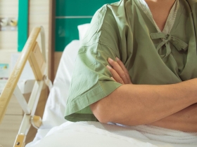 財經名人外籍媳婦傳確診...不滿院內飲食大吵、醫師外出幫買漢堡　陳時中：住院不是住旅館