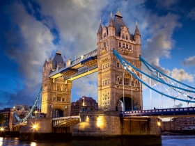 往對的方向去冒險！