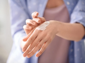 富貴手vs.勤洗手    掌握二時機修護肌膚