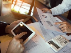 想要財富倍增　「老巴」的方法可以達成　「小發」卻做不到　這些投資觀念不一樣就差很多