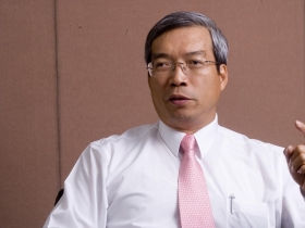 邱淑貞丈夫的公司今年預計虧損7億港元！　謝金河：港股1年多來有3大共同特徵、呈現末日景象