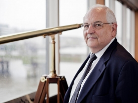 不把成長當信仰