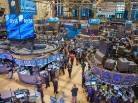 〈美股盤後〉Fed 近零利率維持至 2022 年  那指史上首度破萬點大關