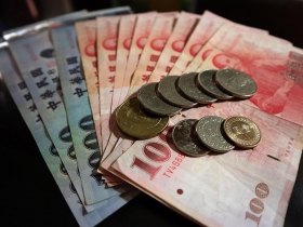 眾人皆醉我微醺