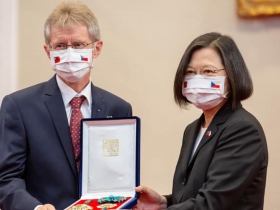 捷克議長上CNN說「從未說台灣是獨立國家」　網友發文質疑韋德齊