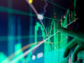 八千點保衛戰  選股先看財報 三招點兵  篩出季報獲利高成長股