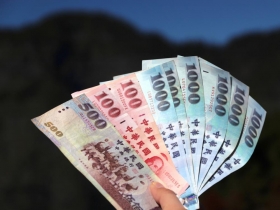 新台幣升值升不停　投資的錢要擺哪裡？6張圖表一看就懂