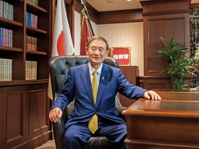 「令和大叔」使出《鬼滅》大刀！台日友好添變數？ 菅義偉內閣親中派抬頭