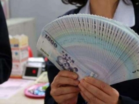 資金熱潮猛攻 台幣摜破三道關卡 強升逾3角觸及28.3元