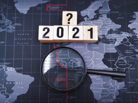 伴著脆弱的強勁