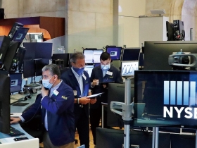 股市布局藍圖曝光》加碼「順景氣循環」 4大金融公司解析全球股債匯攻略