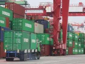 航運股史上最瘋狂漲價！澳洲航線漲894％、歐洲航線漲516％　斷鏈、掉單、塞港….缺櫃風暴全解析