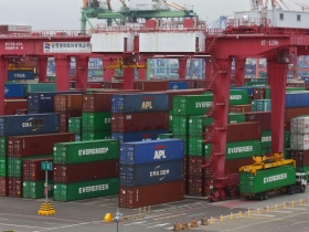 貨櫃三雄漲一波後　航運股還能追？專家解讀三大投資重點　抓住獲利機會