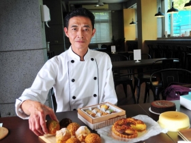 隠藏版療癒店》鄉下創業時，連塊招牌都沒有！他憑什麼變「甜品控」最愛？