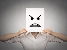 不做抱怨者的幫兇