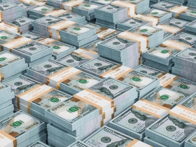 黃金還能不能進場？全球瘋狂印鈔讓通膨悄悄升溫　回檔到「這價位」是支撐買點