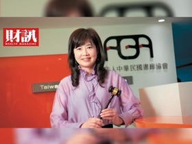 從政治幕僚到藝壇最前線！拍賣女王有俠風  游文玫的發跡傳奇