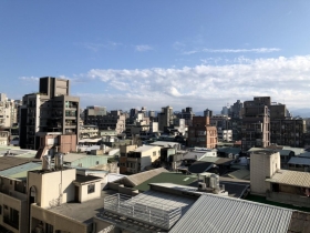 「沒我同意，怎麼可以裝！」管委會偷偷在社區樓上加裝基地台，可以叫他拆嗎？