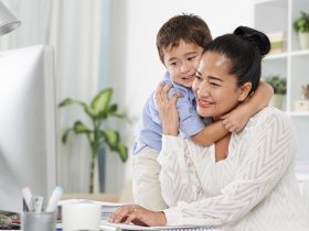 家庭、工作四頭燒！「這些原因」讓職場媽媽好焦慮　五大行業生活最累