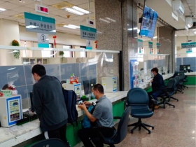 不容卡關！移民署主動協調　外來人口換號更順暢