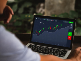 今年每月平均下單量估達500億！不到30歲的他，憑什麼被奉為「當沖神人」？