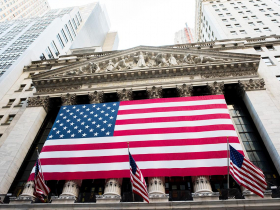 一場通膨、兩個世界