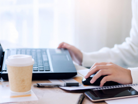 存股助理第23期｜當小朋友也吵著要買，開啟筆電需求的結構性改變！