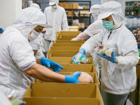 疫情下蔬菜箱意外大紅　連全家都上門談合作　這業者才推出「一天就賣1000箱！」