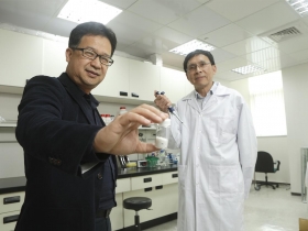 逸達簡銘達  讓杜邦指名合作的關鍵 美國藥廠神祕推手  獲利藍圖首次曝光